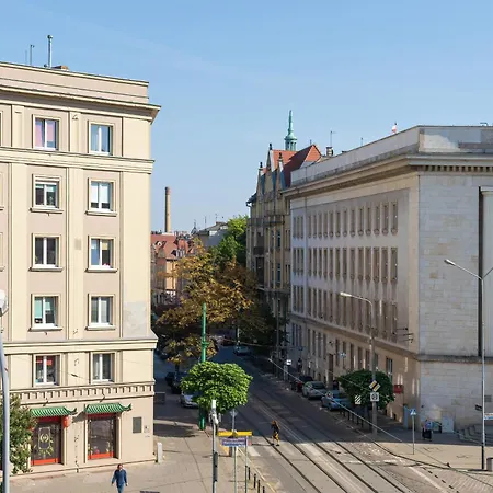 Apartment Beautiful Aleje Marcinkowskiego With Balcony By Renters Poznan