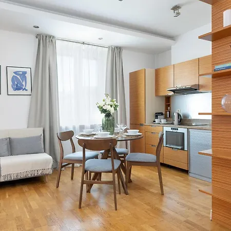 Beautiful Aleje Marcinkowskiego With Balcony By Renters Apartment