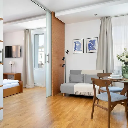 Apartment Beautiful Aleje Marcinkowskiego With Balcony By Renters
