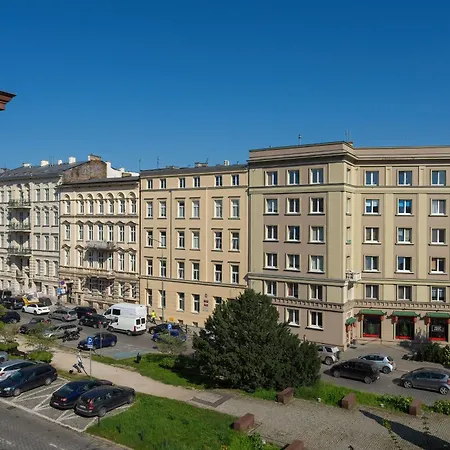 Apartment Beautiful Aleje Marcinkowskiego With Balcony By Renters Poznan